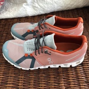 On Cloud Women’s Running Shoes